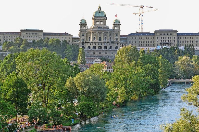 Blick auf das Bundeshaus in Bern. Foto: Parlamentsdienste 3003 Bern/Béatrice Devènes