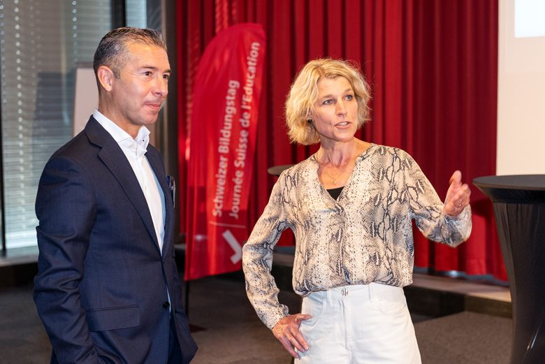 Juan Beer, CEO Zurich, und Dagmar Rösler, Zentralpräsidentin LCH