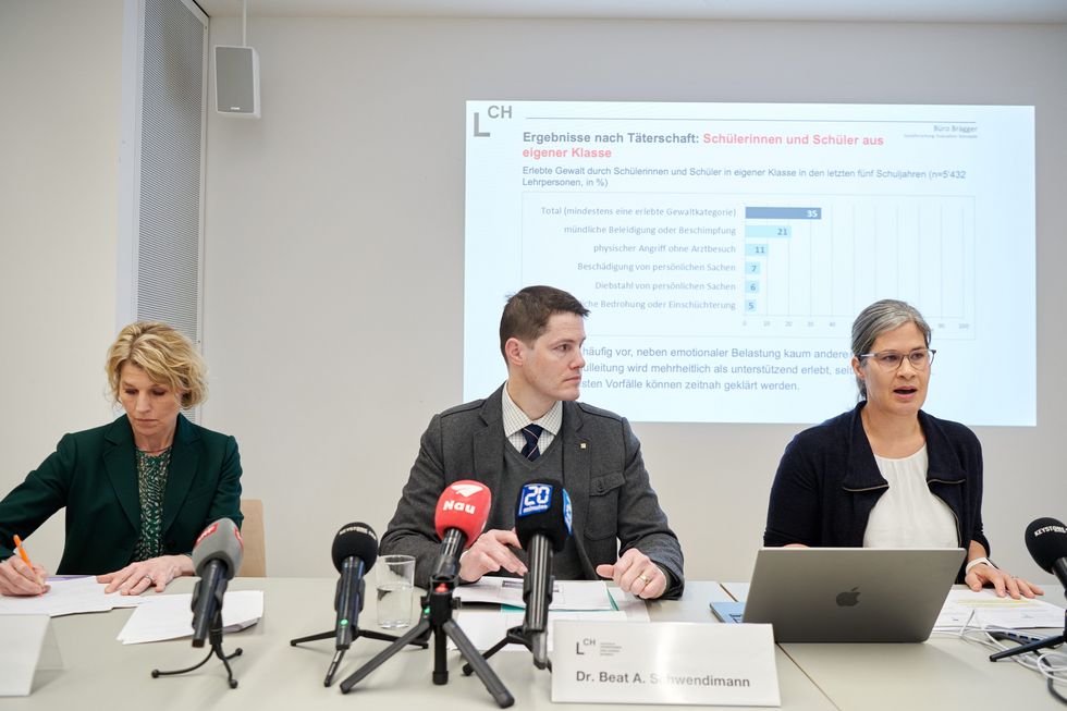 Dagmar Rösler (Präsidentin LCH), Beat A. Schwendimann (Leiter Pädagogik LCH), Martina Brägger (Studienleiterin)