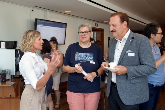 Gespräch an der Delegiertenversammlung.