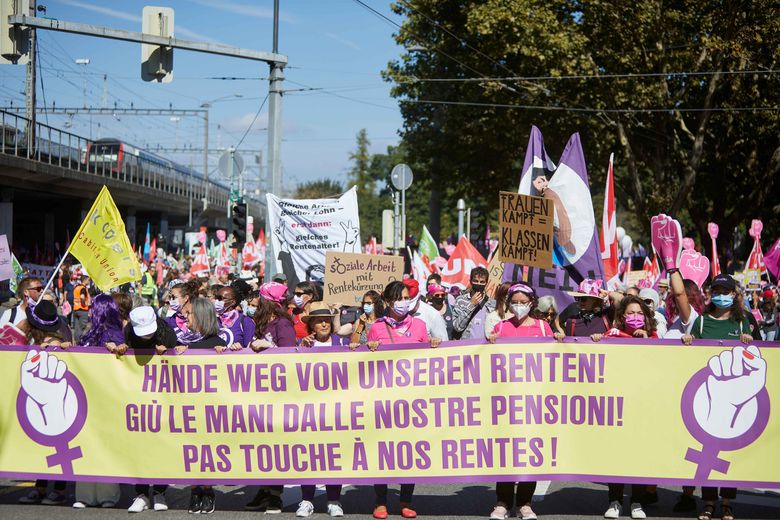 Banner «Hände weg von unseren Renten»