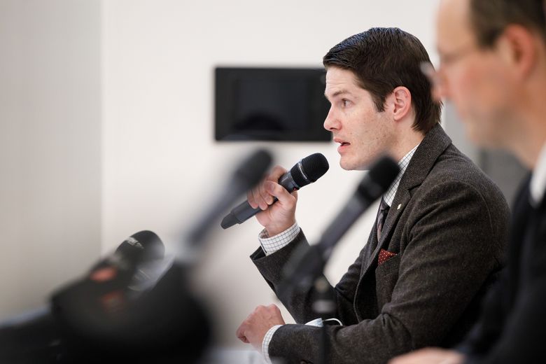 Beat A. Schwendimann, Leiter Pädagogische Arbeitsstelle LCH, spricht an der Medienkonferenz.