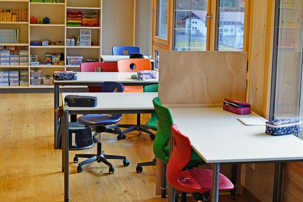 Klassenzimmer ohne Kinder